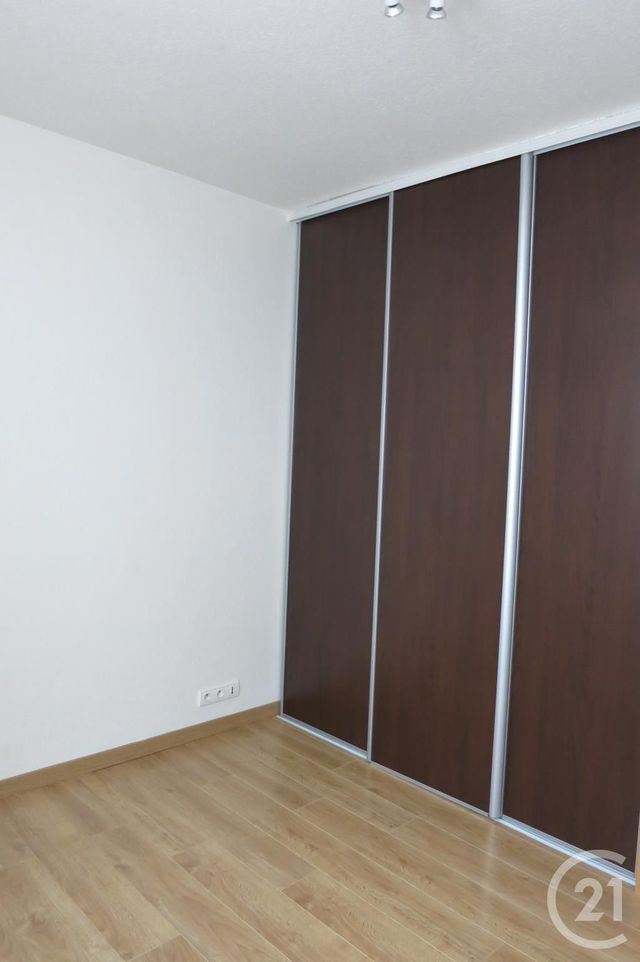 Appartement F2 &agrave; louer - 2 pi&egrave;ces - 55 m2 - Montlucon - 03 - AUVERGNE
