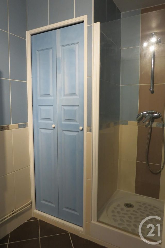 Appartement F2 &agrave; louer - 2 pi&egrave;ces - 55 m2 - Montlucon - 03 - AUVERGNE