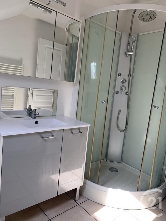 Appartement F2 &agrave; louer - 2 pi&egrave;ces - 31,17 m2 - Montlucon - 03 - AUVERGNE