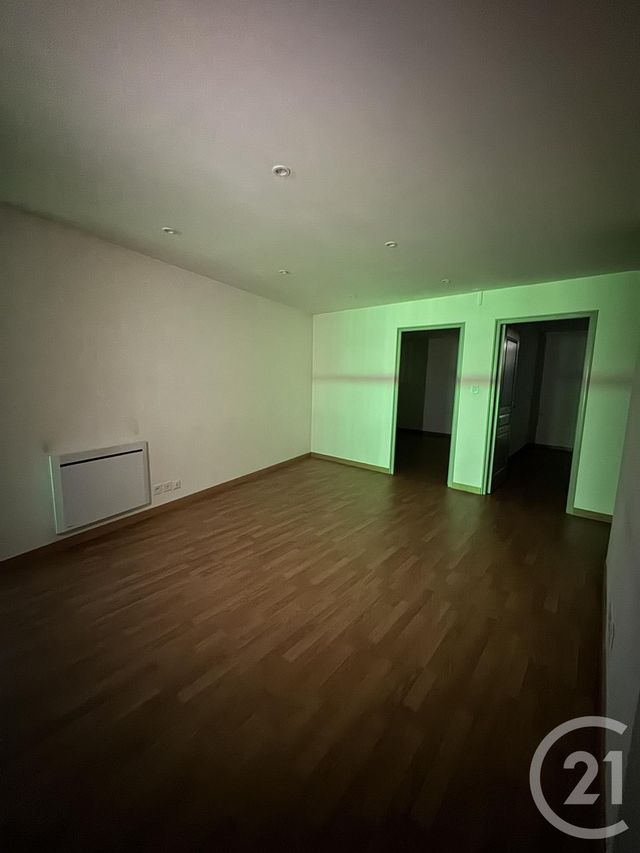Appartement F3 &agrave; louer - 3 pi&egrave;ces - 57,67 m2 - Montlucon - 03 - AUVERGNE