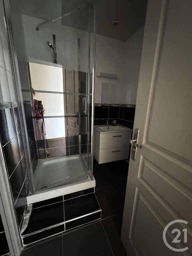 Appartement F2 &agrave; louer - 3 pi&egrave;ces - 57,67 m2 - Montlucon - 03 - AUVERGNE