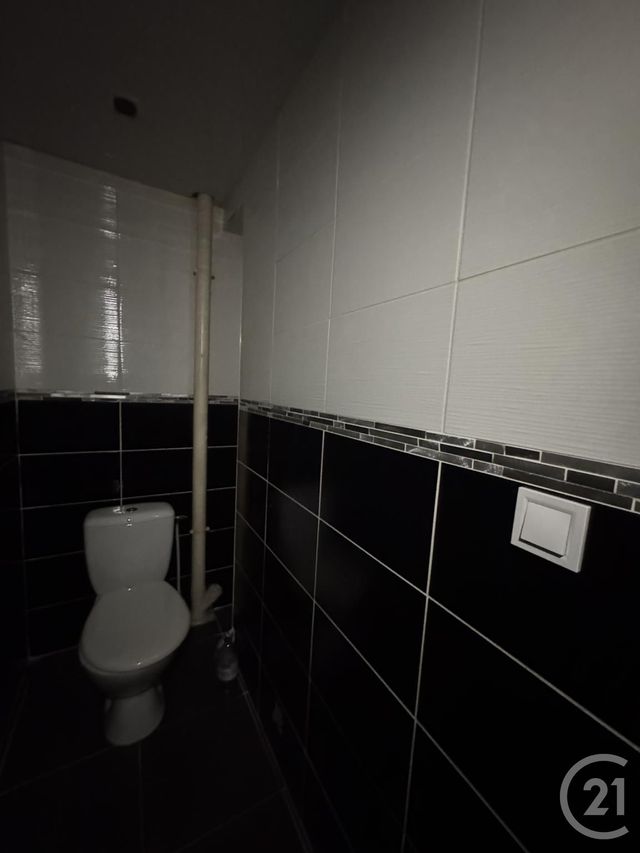 Appartement F3 &agrave; louer - 3 pi&egrave;ces - 57,67 m2 - Montlucon - 03 - AUVERGNE