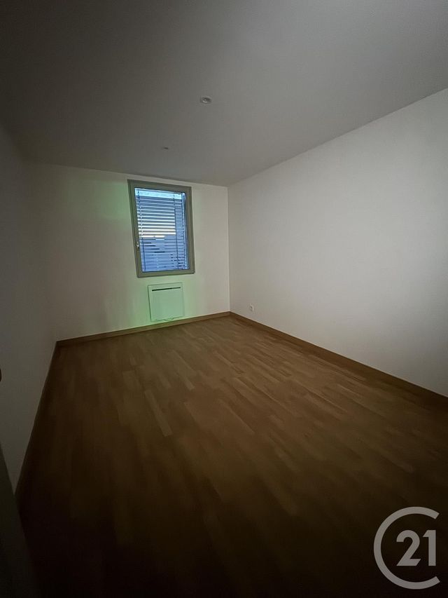 Appartement F3 &agrave; louer - 3 pi&egrave;ces - 57,67 m2 - Montlucon - 03 - AUVERGNE