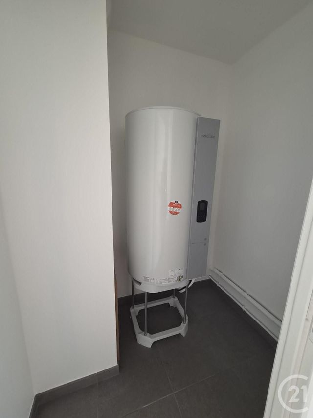 Appartement F2 &agrave; louer - 2 pi&egrave;ces - 48,86 m2 - Montlucon - 03 - AUVERGNE