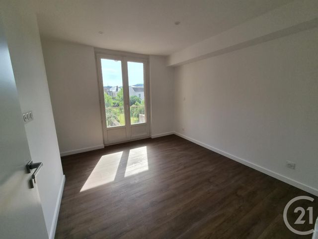 Appartement F2 &agrave; louer - 2 pi&egrave;ces - 48,86 m2 - Montlucon - 03 - AUVERGNE