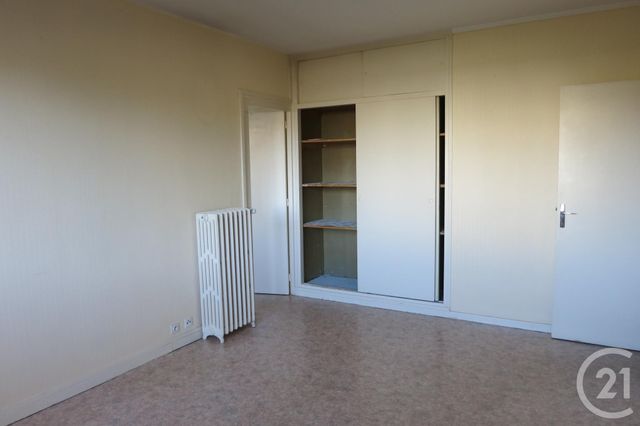 Appartement F1 &agrave; louer - 1 pi&egrave;ce - 35 m2 - Commentry - 03 - AUVERGNE