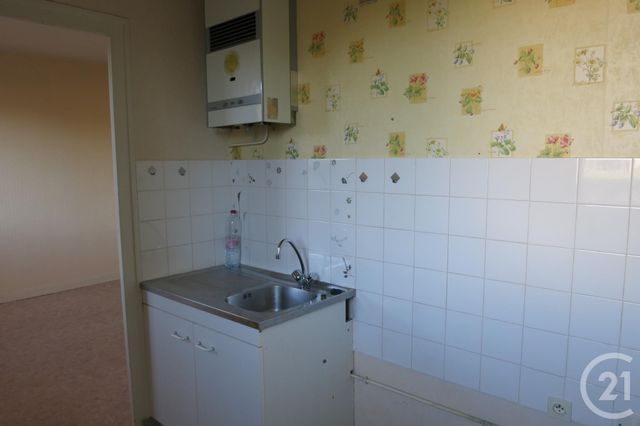 Appartement F1 &agrave; louer - 1 pi&egrave;ce - 35 m2 - Commentry - 03 - AUVERGNE
