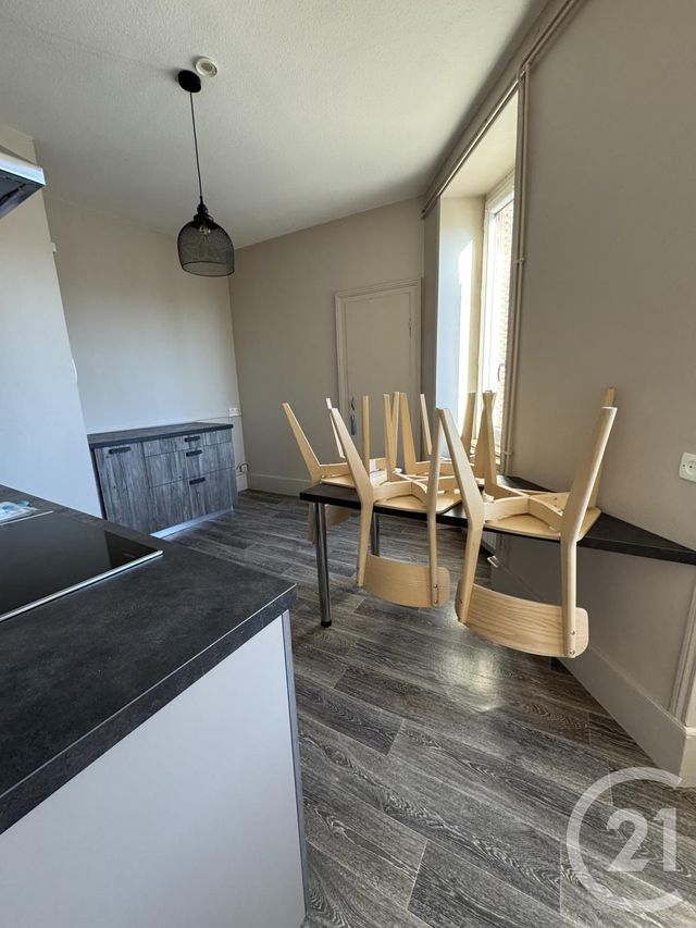 Appartement F3 &agrave; louer - 3 pi&egrave;ces - 92,82 m2 - Neris Les Bains - 03 - AUVERGNE