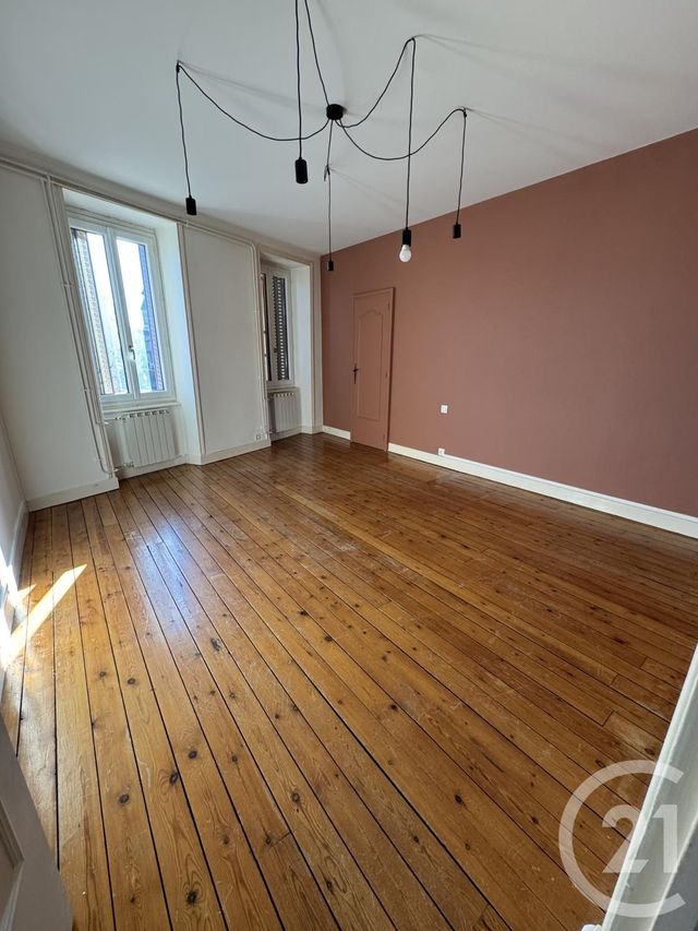 Appartement F3 &agrave; louer - 3 pi&egrave;ces - 92,82 m2 - Neris Les Bains - 03 - AUVERGNE