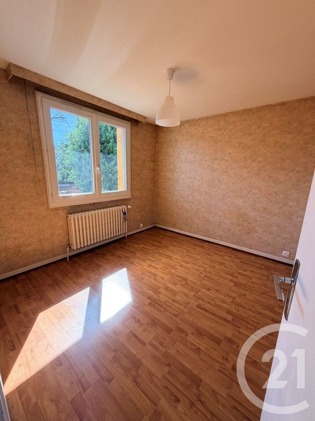 Maison &agrave; louer - 3 pi&egrave;ces - 91,91 m2 - Desertines - 03 - AUVERGNE