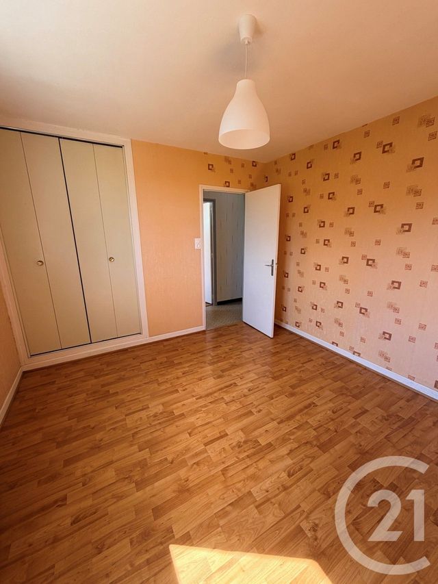 Maison &agrave; louer - 3 pi&egrave;ces - 91,91 m2 - Desertines - 03 - AUVERGNE