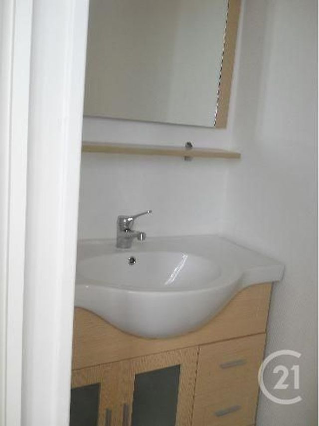 Appartement Studio &agrave; louer - 1 pi&egrave;ce - 19 m2 - Montlucon - 03 - AUVERGNE