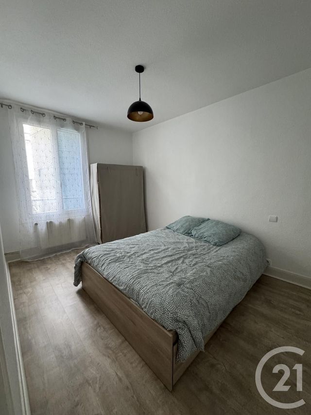 Appartement F1 bis &agrave; louer - 2 pi&egrave;ces - 30 m2 - Montlucon - 03 - AUVERGNE