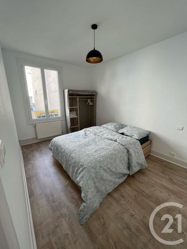 Appartement F1 bis &agrave; louer - 2 pi&egrave;ces - 30 m2 - Montlucon - 03 - AUVERGNE