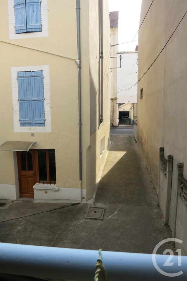 Appartement F1 bis &agrave; louer - 2 pi&egrave;ces - 30 m2 - Montlucon - 03 - AUVERGNE