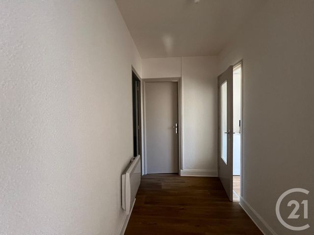 Appartement F1 &agrave; louer - 1 pi&egrave;ce - 40,40 m2 - Montlucon - 03 - AUVERGNE