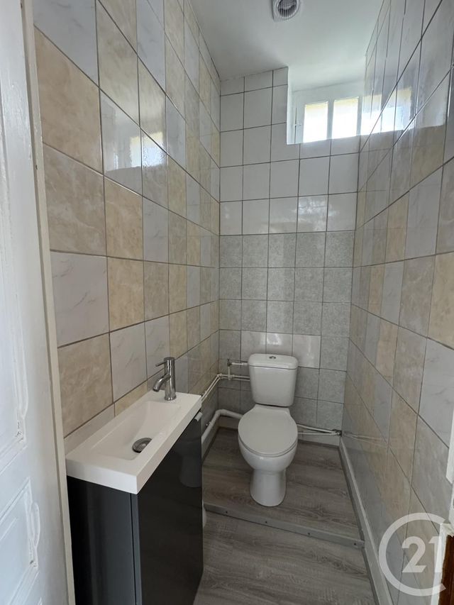Maison &agrave; louer - 4 pi&egrave;ces - 82,52 m2 - Montlucon - 03 - AUVERGNE