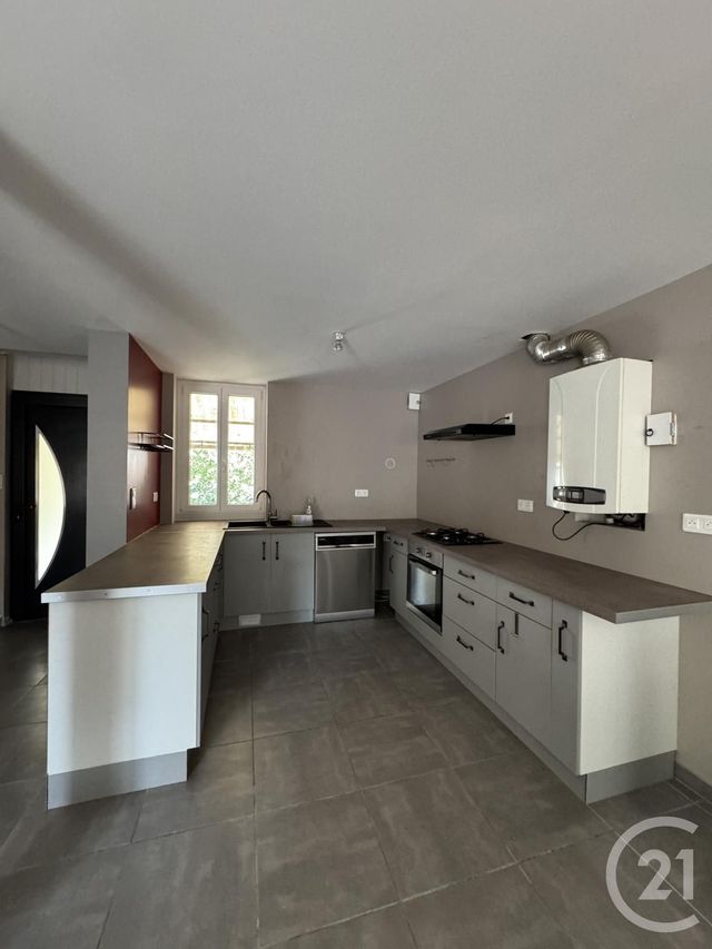 Maison &agrave; louer - 4 pi&egrave;ces - 82,52 m2 - Montlucon - 03 - AUVERGNE