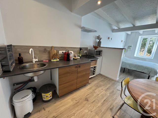 Maison &agrave; louer - 1 pi&egrave;ce - 37,60 m2 - Huriel - 03 - AUVERGNE