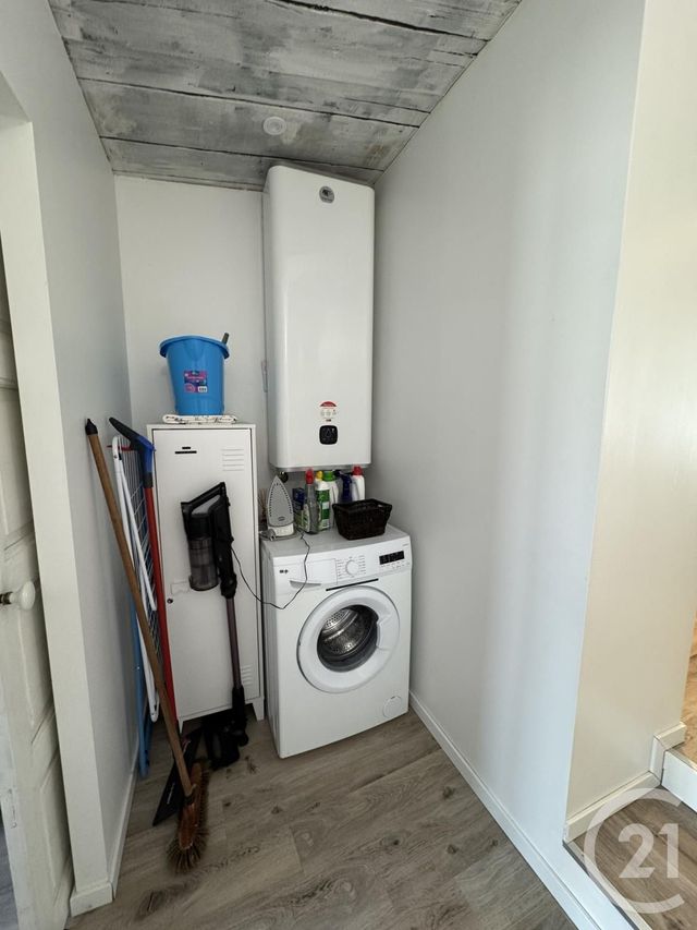 Maison &agrave; louer - 1 pi&egrave;ce - 37,60 m2 - Huriel - 03 - AUVERGNE