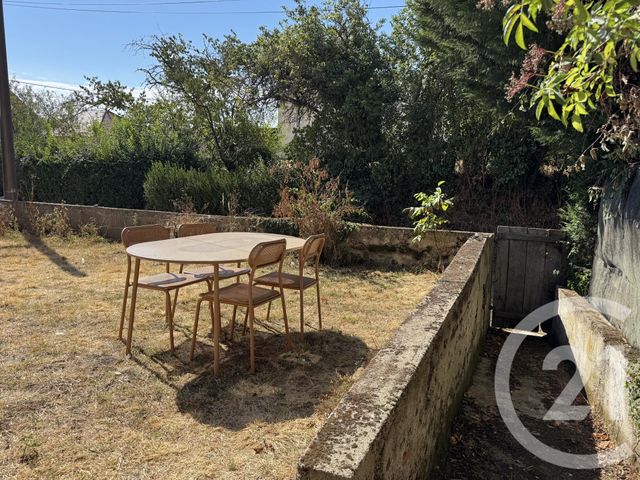 Maison &agrave; louer - 1 pi&egrave;ce - 37,60 m2 - Huriel - 03 - AUVERGNE