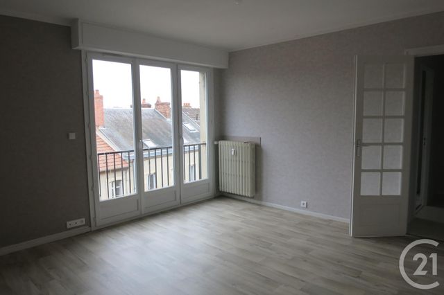 Appartement &agrave; louer - 3 pi&egrave;ces - 66 m2 - Montlucon - 03 - AUVERGNE