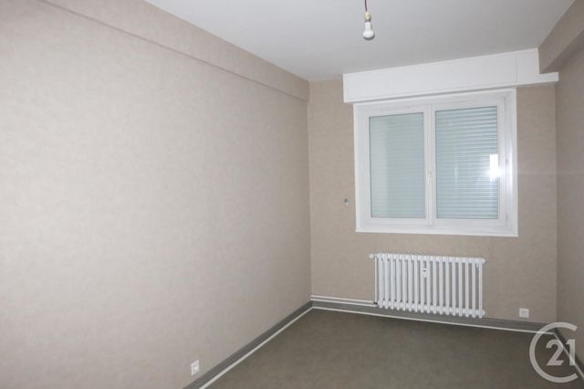 Appartement &agrave; louer - 3 pi&egrave;ces - 66 m2 - Montlucon - 03 - AUVERGNE