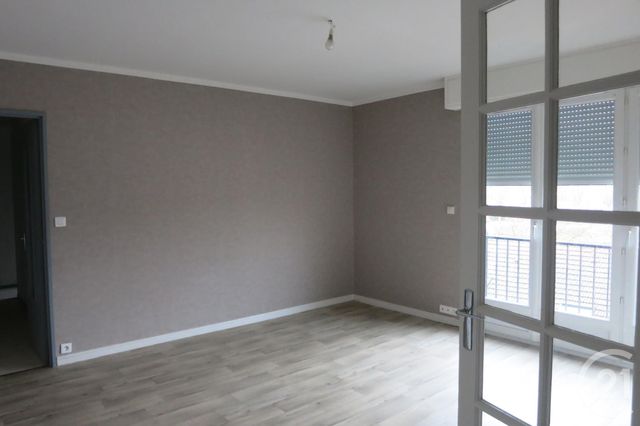 Appartement &agrave; louer - 3 pi&egrave;ces - 66 m2 - Montlucon - 03 - AUVERGNE