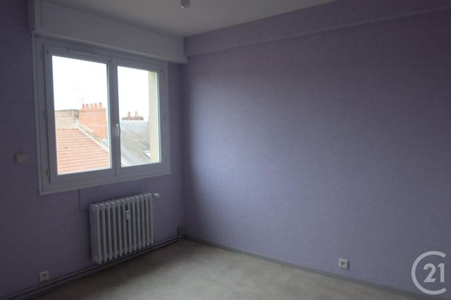 Appartement &agrave; louer - 3 pi&egrave;ces - 66 m2 - Montlucon - 03 - AUVERGNE