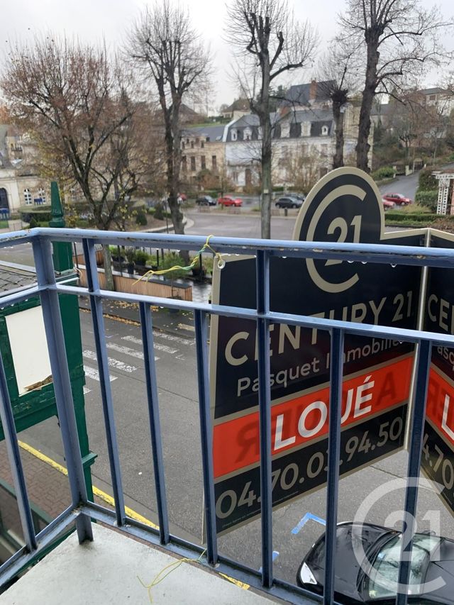 Appartement F1 &agrave; louer - 3 pi&egrave;ces - 65 m2 - Neris Les Bains - 03 - AUVERGNE