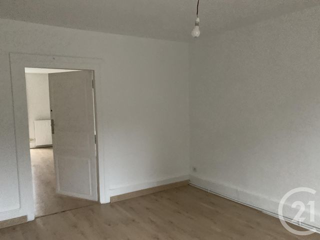 Appartement F1 &agrave; louer - 3 pi&egrave;ces - 65 m2 - Neris Les Bains - 03 - AUVERGNE