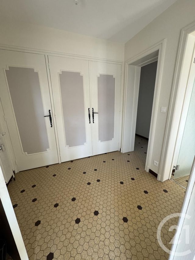 Appartement F2 &agrave; louer - 2 pi&egrave;ces - 52,38 m2 - Montlucon - 03 - AUVERGNE