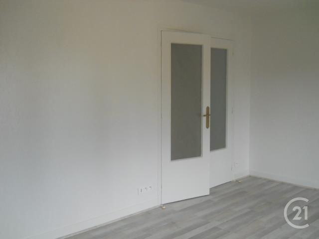 Appartement F2 &agrave; louer - 2 pi&egrave;ces - 52,38 m2 - Montlucon - 03 - AUVERGNE