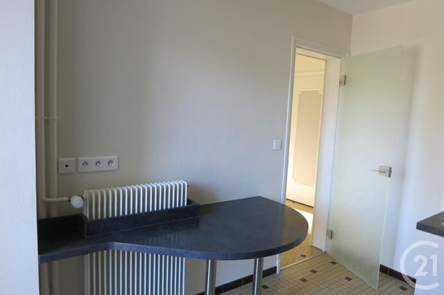 Appartement F2 &agrave; louer - 2 pi&egrave;ces - 52,38 m2 - Montlucon - 03 - AUVERGNE