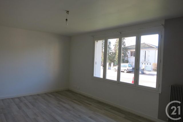 Appartement F2 &agrave; louer - 2 pi&egrave;ces - 52,38 m2 - Montlucon - 03 - AUVERGNE