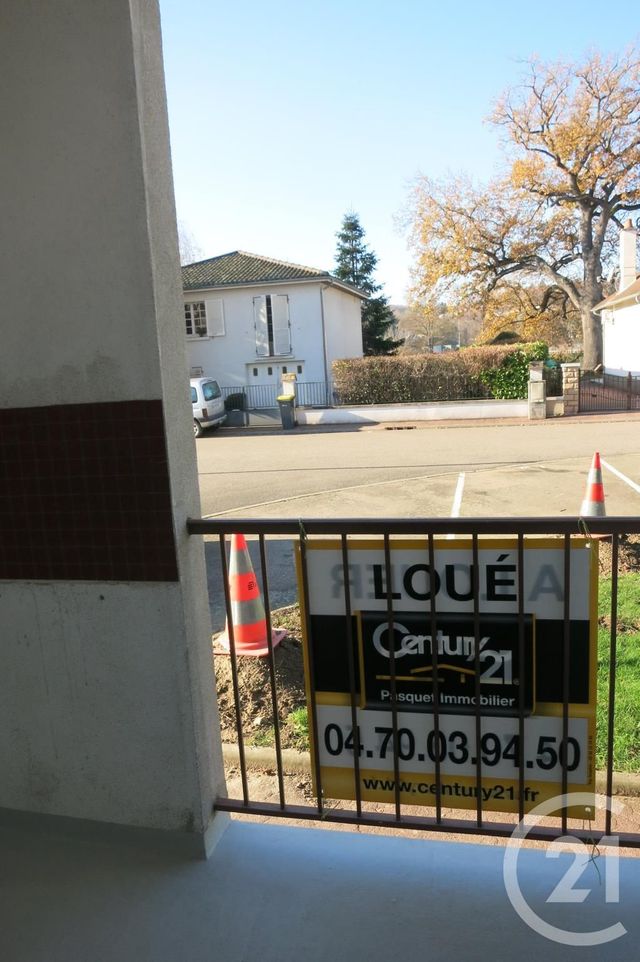 Appartement F2 &agrave; louer - 2 pi&egrave;ces - 52,38 m2 - Montlucon - 03 - AUVERGNE