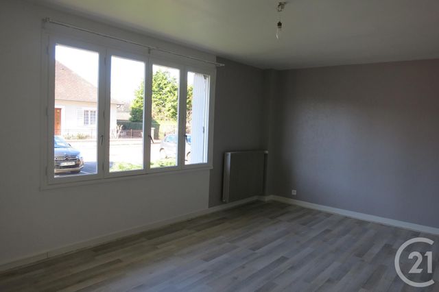 Appartement F2 &agrave; louer - 2 pi&egrave;ces - 52,38 m2 - Montlucon - 03 - AUVERGNE