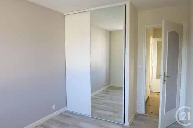 Appartement F2 &agrave; louer - 2 pi&egrave;ces - 52,38 m2 - Montlucon - 03 - AUVERGNE