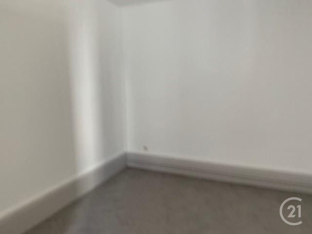 Appartement F3 &agrave; louer - 3 pi&egrave;ces - 60 m2 - Montlucon - 03 - AUVERGNE