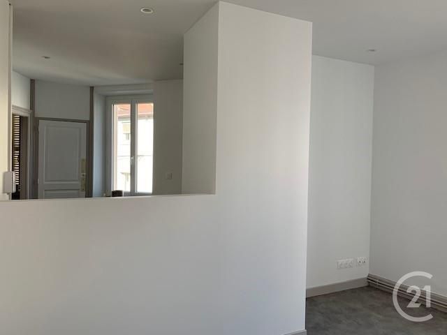 Appartement F3 &agrave; louer - 3 pi&egrave;ces - 60 m2 - Montlucon - 03 - AUVERGNE