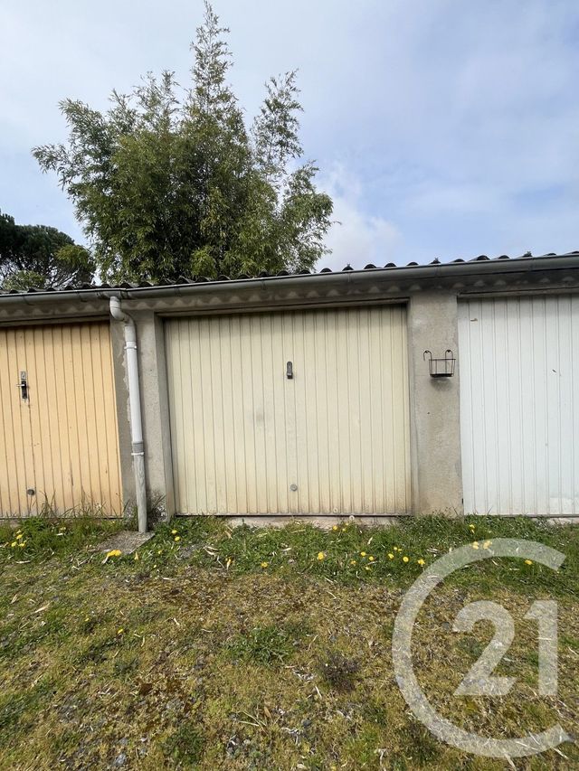 Parking &agrave; louer - 12 m2 - Montlucon - 03 - AUVERGNE