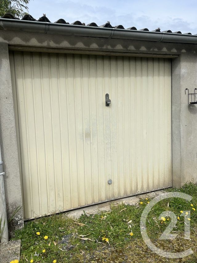 Parking &agrave; louer - 12 m2 - Montlucon - 03 - AUVERGNE