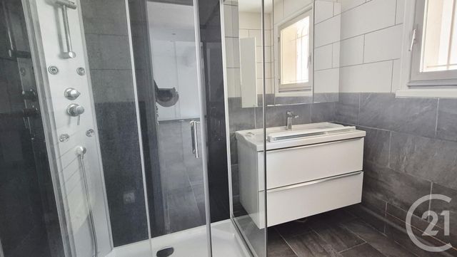 Appartement F1 &agrave; louer - 1 pi&egrave;ce - 35 m2 - Montlucon - 03 - AUVERGNE