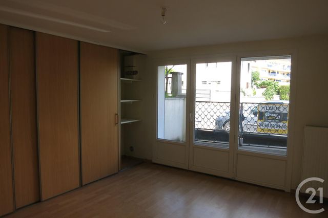 Appartement &agrave; louer - 3 pi&egrave;ces - 64,63 m2 - Montlucon - 03 - AUVERGNE