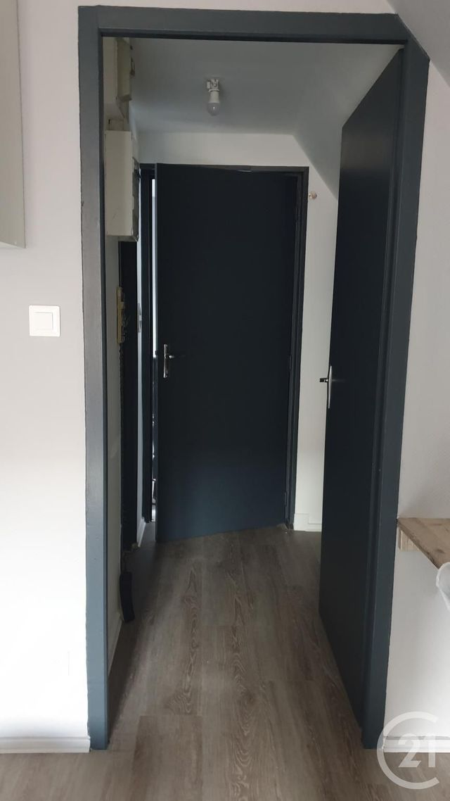 Appartement Studio &agrave; louer - 1 pi&egrave;ce - 22,50 m2 - Montlucon - 03 - AUVERGNE