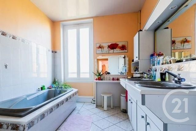 Maison &agrave; vendre - 7 pi&egrave;ces - 251 m2 - Montlucon - 03 - AUVERGNE
