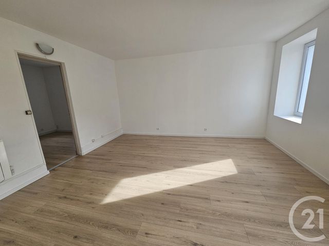 Maison &agrave; louer - 3 pi&egrave;ces - 80,80 m2 - St Angel - 03 - AUVERGNE