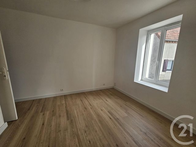 Maison &agrave; louer - 3 pi&egrave;ces - 80,80 m2 - St Angel - 03 - AUVERGNE