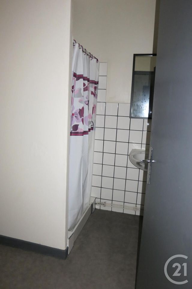 Appartement F1 &agrave; louer - 1 pi&egrave;ce - 26,60 m2 - Montlucon - 03 - AUVERGNE