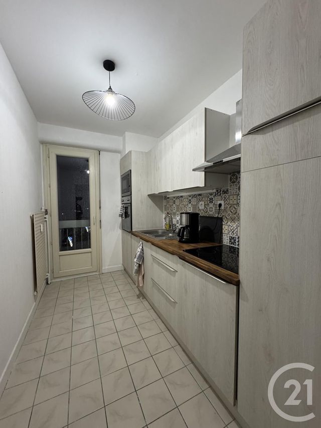 Appartement F2 &agrave; louer - 2 pi&egrave;ces - 46,64 m2 - Commentry - 03 - AUVERGNE